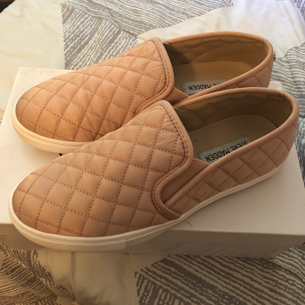 Steve Madden slip on shoes